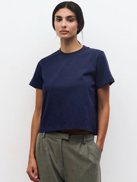 EVERYDAY NAVY T-SHIRT