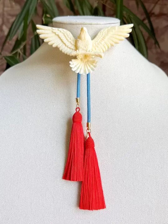 EAGLE BOLO IVORY W/BLUE & RED