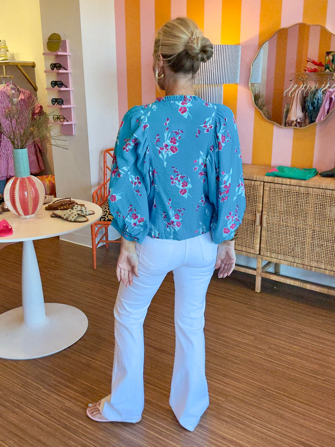 SCISSOR CUT FLARE JEAN WHITE