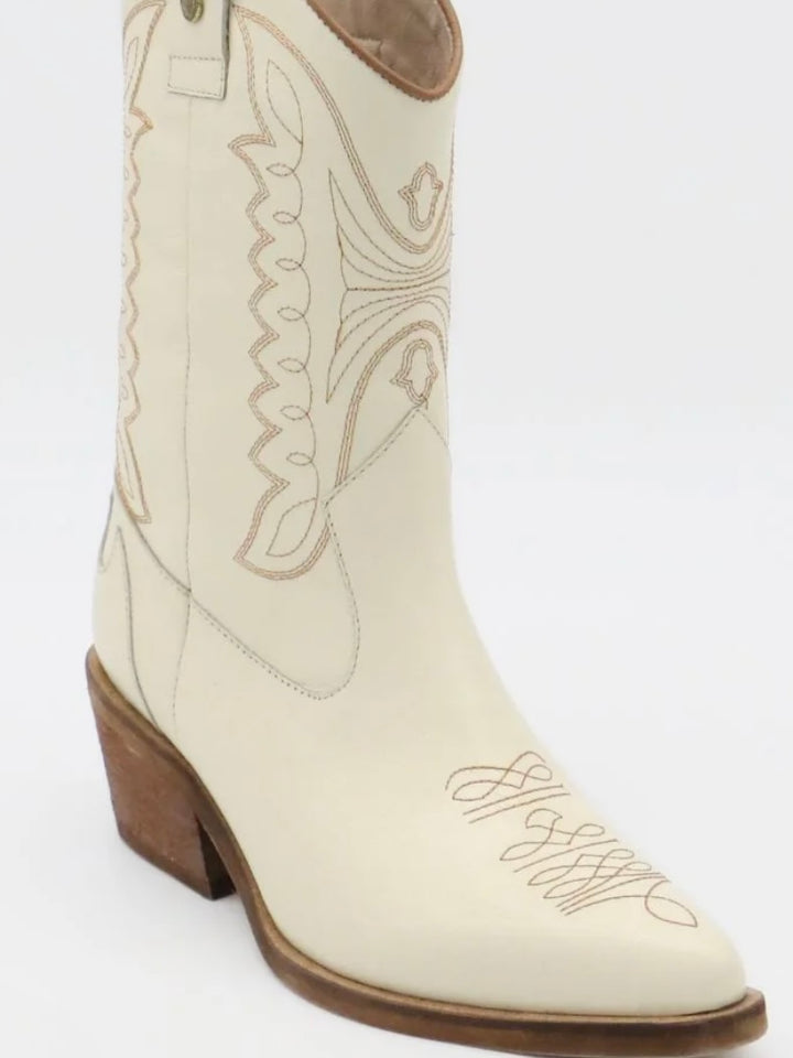 UNSTOPPABLE BOOT