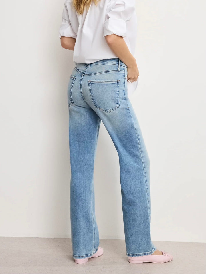 GOOD TRUE STRAIGHT JEANS