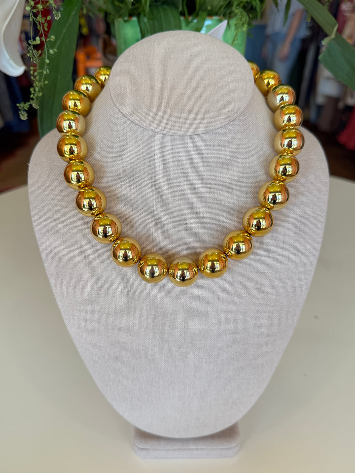 GOLDEN SPHERE NECKLACE