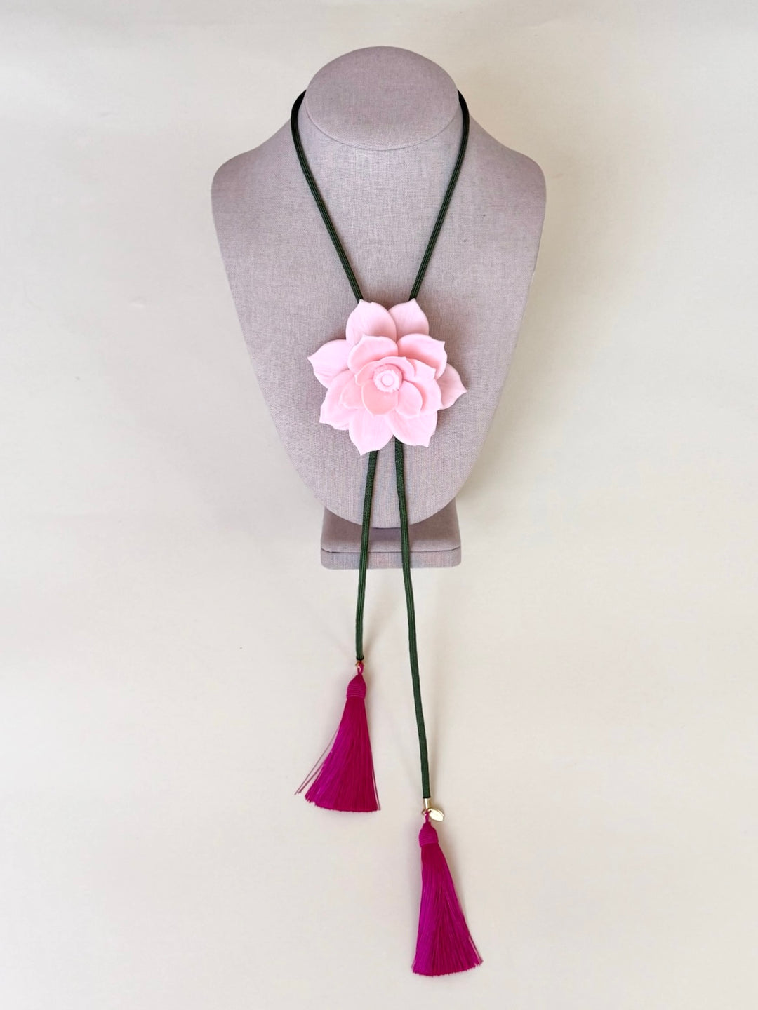 LOTUS FLOWER BOLO PALE PINK W/GREEN