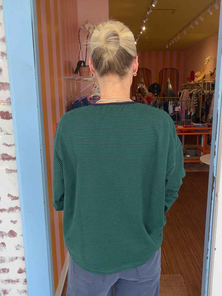 SPORTY STRIPE TEE