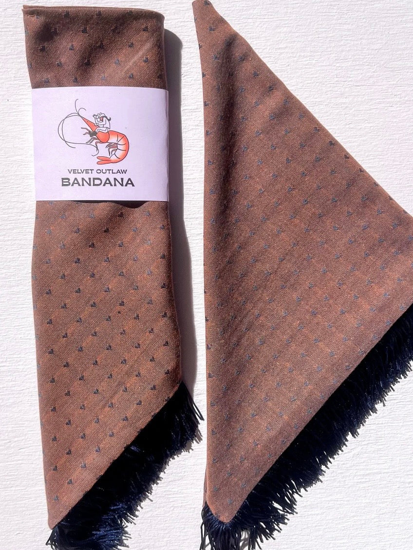 FRINGE BROWN HEART BANDANA