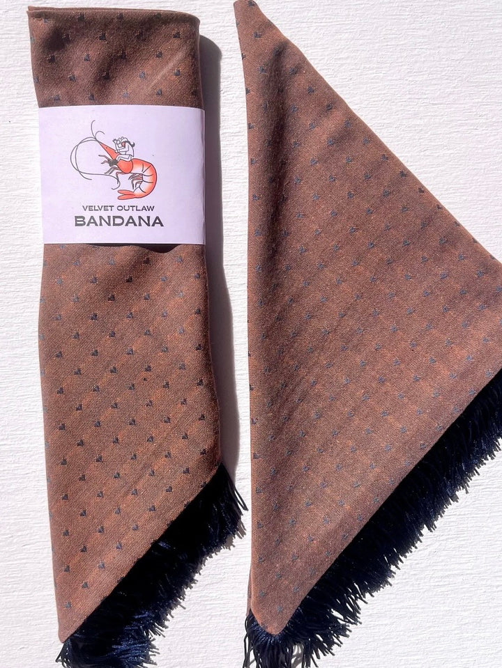 FRINGE BROWN HEART BANDANA