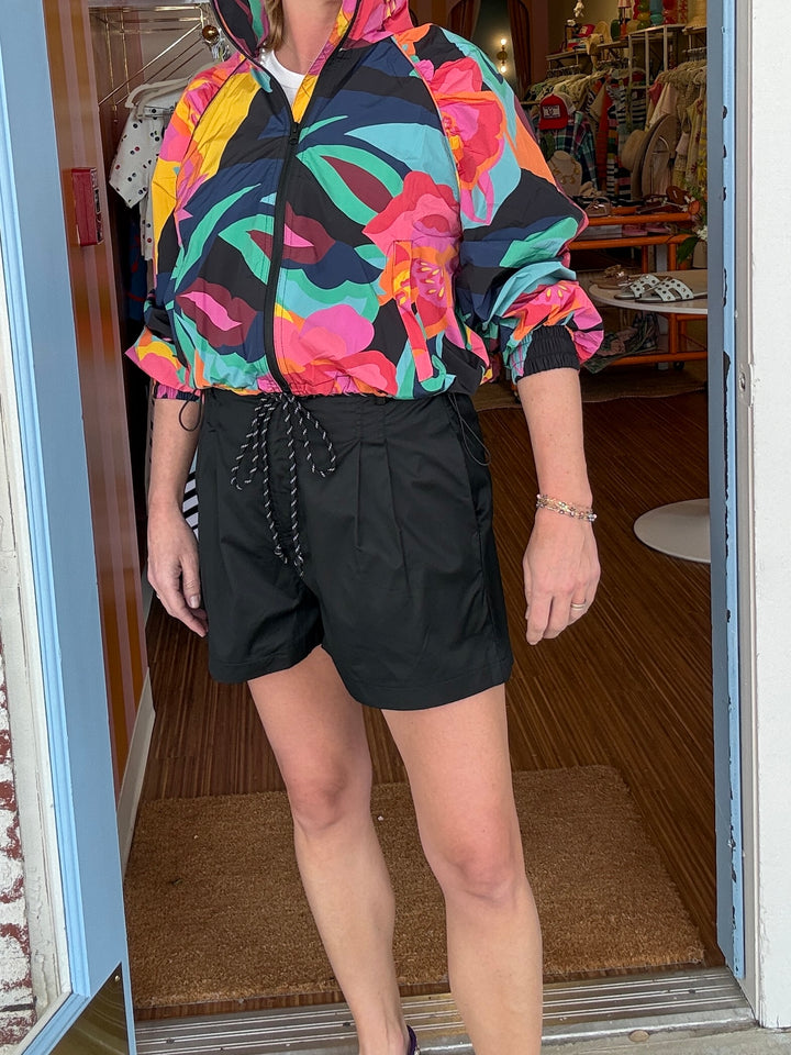 BETTY BLACK SHORTS