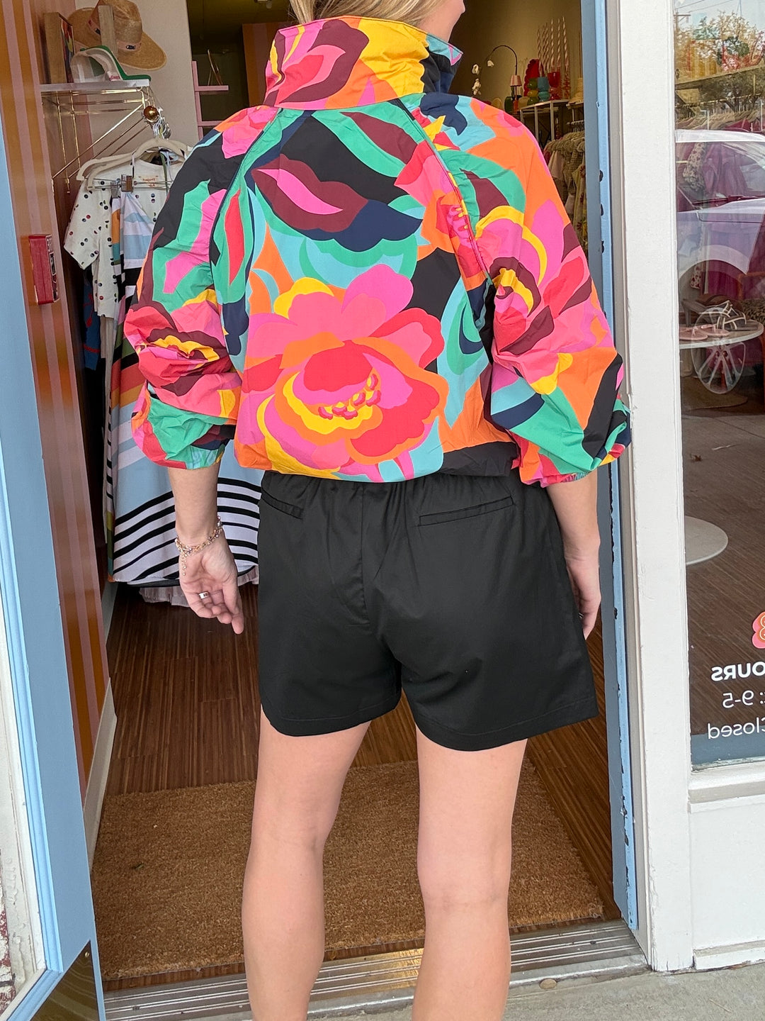 BETTY BLACK SHORTS
