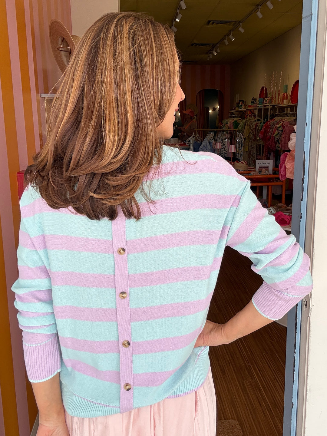 SUBTLE LOVE SWEATER