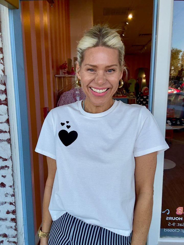 EMBROIDERED HEARTS TEE