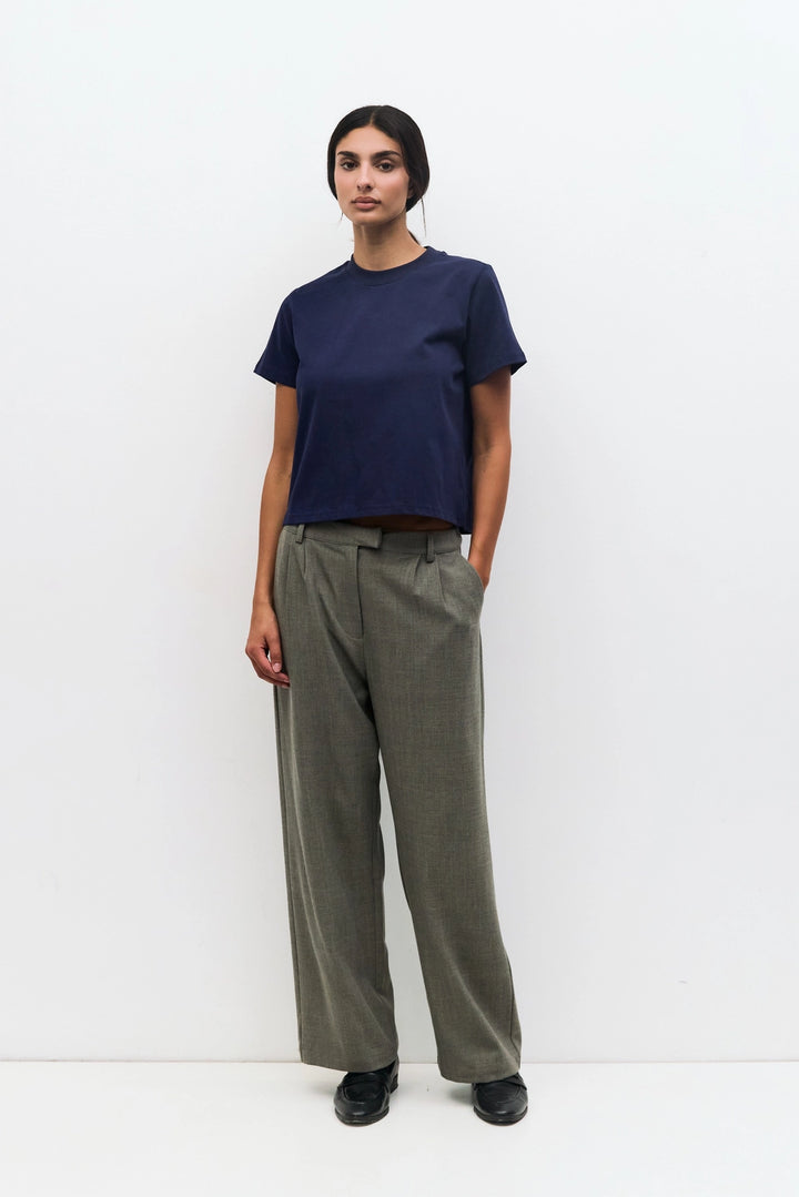 EVERYDAY NAVY T-SHIRT
