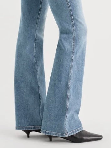 GOOD CLASSIC BOOTCUT JEAN